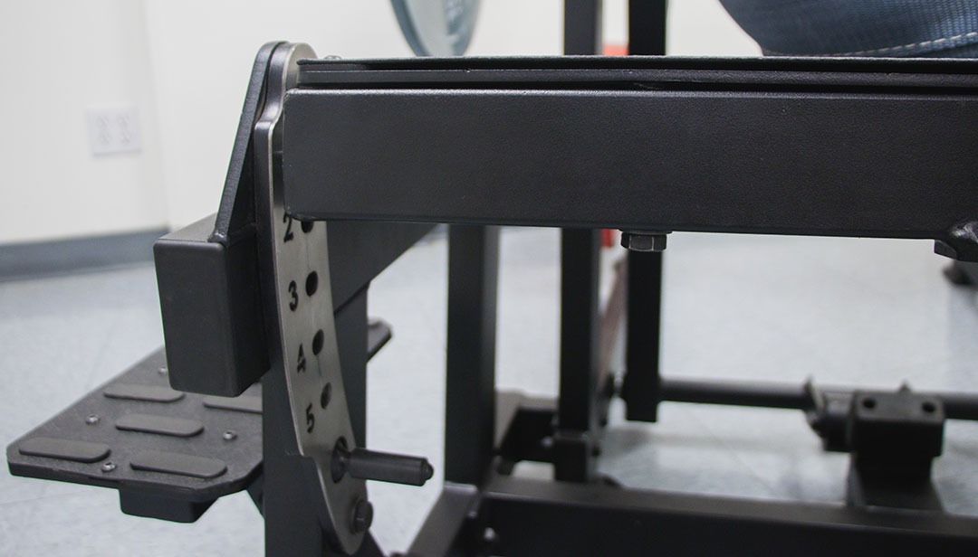 Commercial Grade Belt Squat for Gym, profesional use, heavy duty adjustable foot plate 2