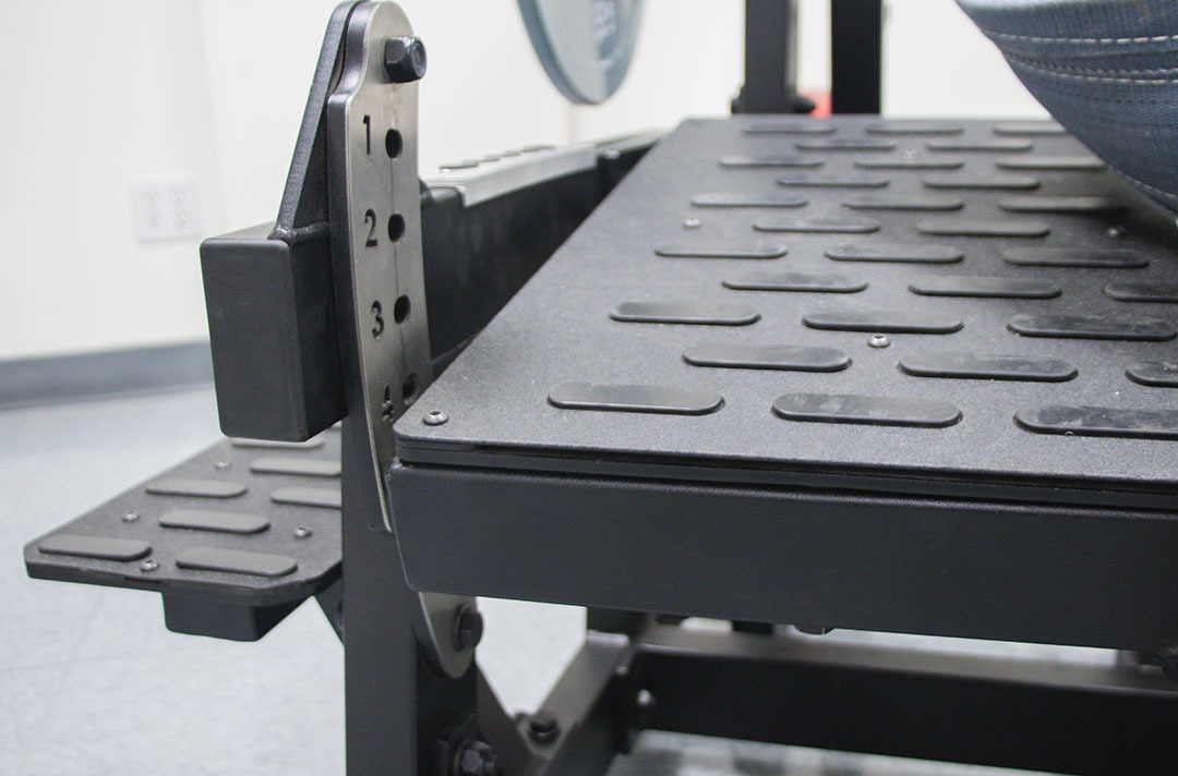 Commercial Grade Belt Squat for Gym, profesional use, heavy duty adjustable foot plate