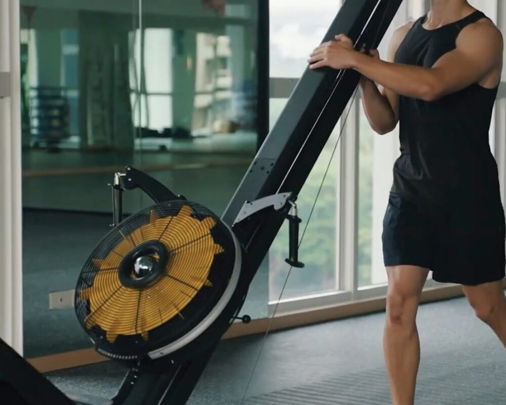 AirSkiier Machine handle adkjsutable, easy transport, easy move